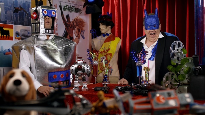 "Ein atemberaubendes Action-Feuerwerk der Knallerklasse BUMS mit Sternchen!" / Oliver Kalkofe und Peter Rütten präsentieren "SchleFaZ: Supersonic Man" am 31. Juli um 22:10 Uhr auf TELE 5