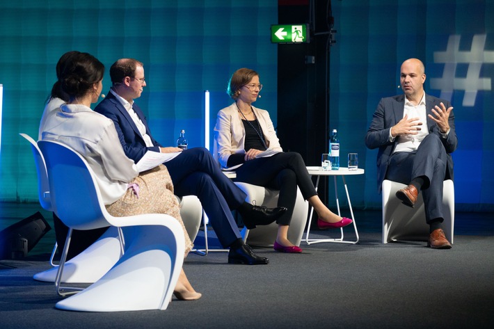 "Entscheidende Jahre": Coface Kongress blickte auf den Wirtschaftsstandort Deutschland