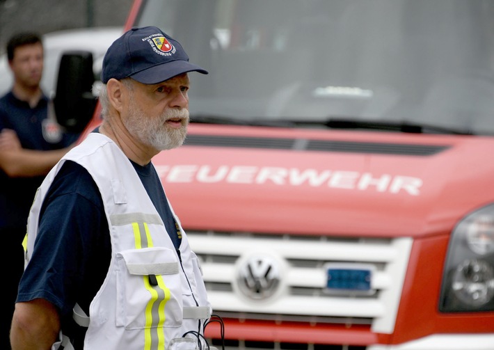 FW-RD: Von Feuerwehr zu Feuerwehr - Spendenaufruf für Flutopfer in Uniform