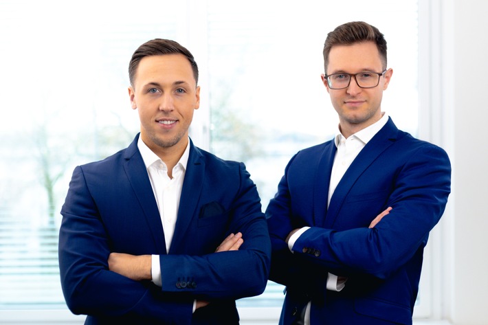 Artem Axt und Chris Möck (Fotograf: Thomas Jankowski) / Weiterer Text über ots und www.presseportal.de/nr/181845 / Die Verwendung dieses Bildes für redaktionelle Zwecke ist unter Beachtung aller mitgeteilten Nutzungsbedingungen zulässig und dann auch honorarfrei. Veröffentlichung ausschließlich mit Bildrechte-Hinweis.