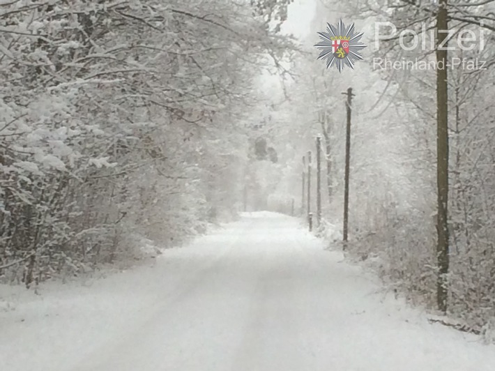 POL-PPWP: Winterliche Straßenverhältnisse halten an - weitere Unfälle