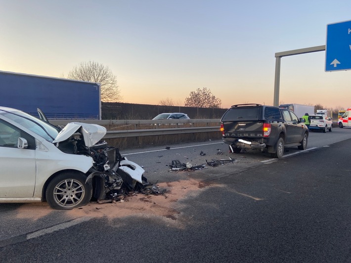 POL-PDNW: Autobahnpolizei Ruchheim - Unfallserie auf BAB 61 fordert mehrere Verletzte