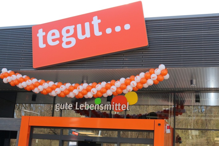 Presseinformation: Umbauarbeiten abgeschlossen - tegut…Markt in Kassel-Marbachshöhe erstrahlt im neuen Glanz