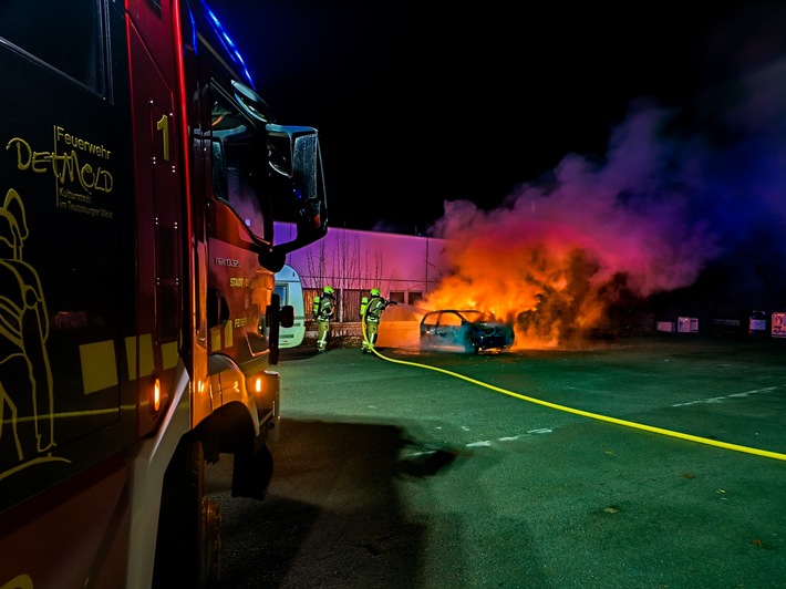 FW-DT: Pkw-Brand in der Nacht zum Dienstag