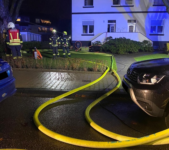 FW-GE: Wohnungsbrand in Gelsenkirchen Erle fordert eine verletzte Person