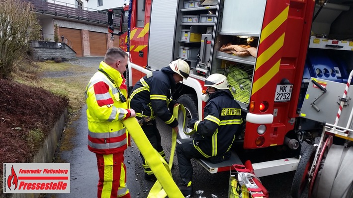 FW-PL: FW-PL: OT-Stadtmitte. Brand in Sauna konnte durch blitzschnelles Eingreifen der Feuerwehr gelöscht werden.