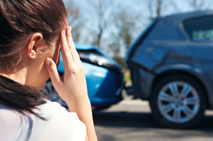 Nach dem Crash - Tipps für Verhalten nach Verkehrsunfällen