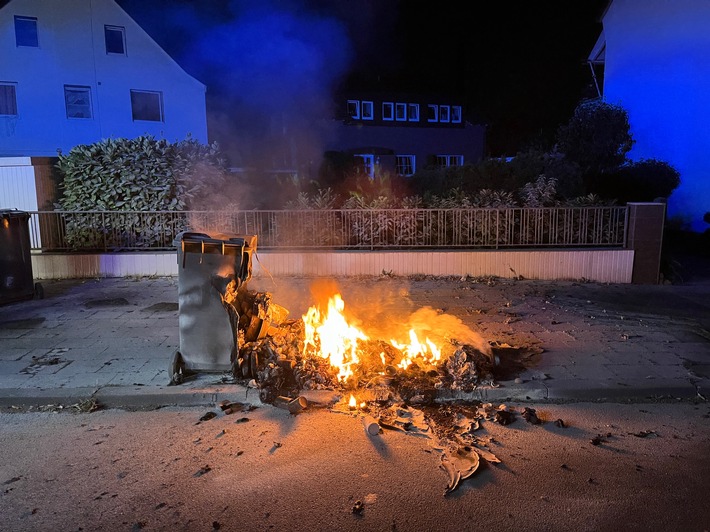 POL-SO: Mülltonnenbrand am Hellinghäuser Weg