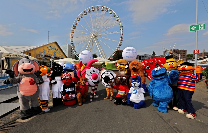 Familientag auf dem Schützenfest Hannover mit großer Maskottchen-Parade / Hervorragende Halbzeitbilanz mit 550.000 BesucherInnen - Star Wars Parade am Sonnabend