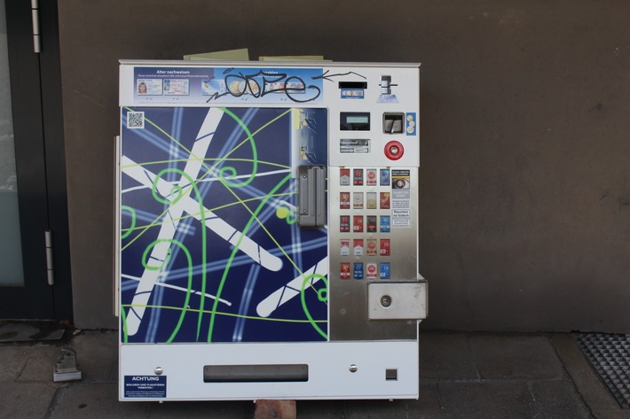 POL-HI: Versuchter Diebstahl eines Zigarettenautomaten