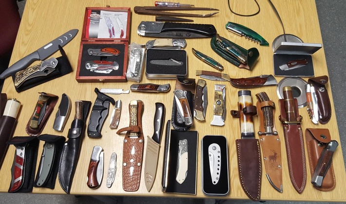 BPOLI MD: 37 Messer und 4,0 Promille - 24-jähriger "Schwarzfahrer" wird gestellt