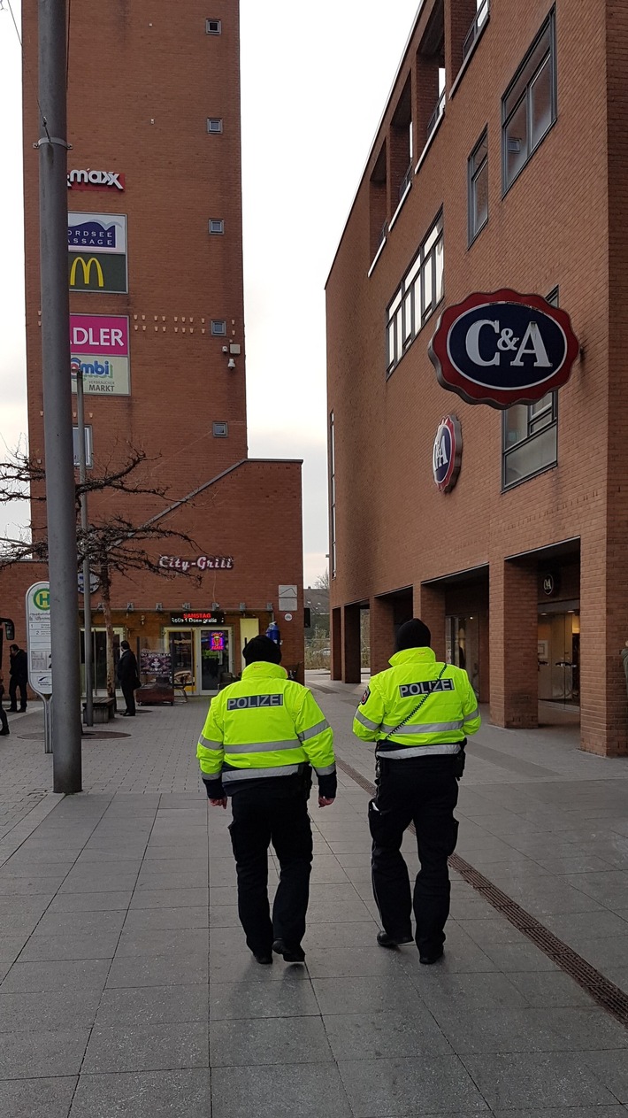POL-WHV: Weihnachtsmärkte 2018 in der Polizeiinspektion Wilhelmshaven/Friesland -Polizei zeigt Präsenz und warnt Besucher insbesondere vor Taschendieben-Augen auf und Taschen zu!(mit Bild)