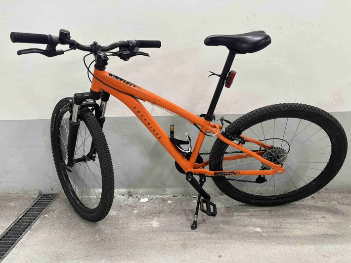 POL-DA: Darmstadt: Bei Polizeikontrollen sichergestellt / Wem gehören die Fahrräder?