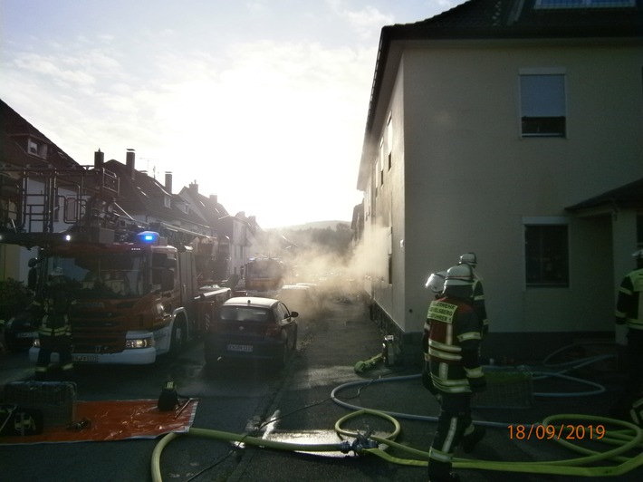 FW-EN: Wohnungsbrand und Arbeitsunfall in Gevelsberg