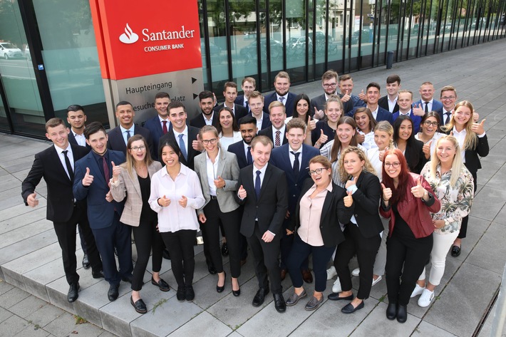 Vom Pausenhof in die Welt der Banken: Santander begrüßt neue Azubis