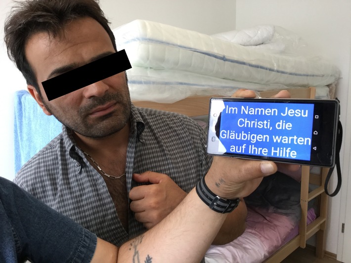 Hilferuf von Christen aus Asylunterkunft - Hessen reagiert / 32 Christen berichten von massiven religiösen Übergriffen und Morddrohungen