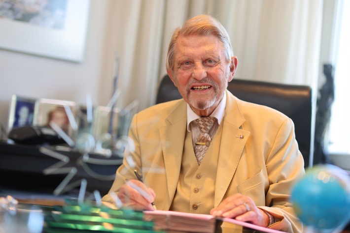 Macher, Motivator, Mensch: Paul Gauselmann wird 88 Jahre alt / Vor 66 Jahren kam er am 1. Dezember nach Espelkamp, ist seit gut 65 Jahren selbstständig und blickt auf ein einzigartiges Lebenswerk