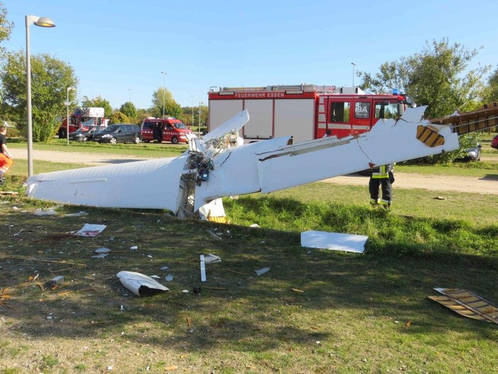 FW-E: Ein Toter nach Flugzeugabsturz in Essen Haarzopf