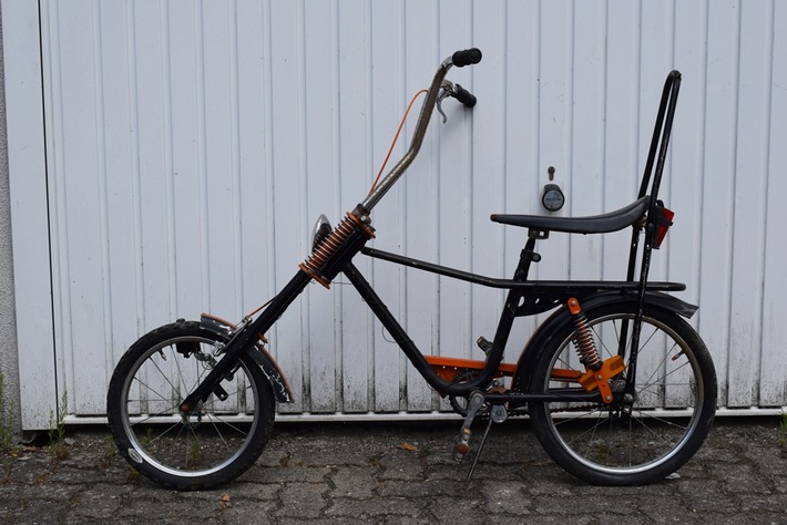 POL-SE: Elmshorn - Geschädigte gesucht: Zahlreiche Fahrräder in Garage aufgefunden