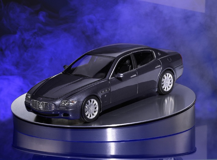 MATTEL und Maserati leiten mit der gleichzeitigen Einführung des Quattroporte und seines HOT WHEELS Pendants für Sammler ein neues Zeitalter des Luxus ein
