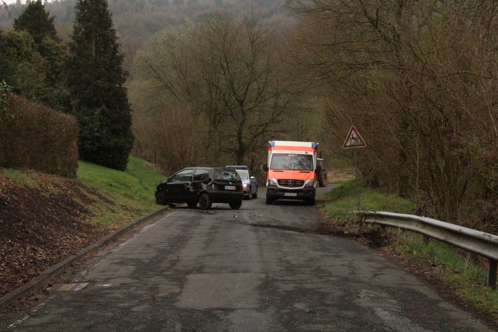 POL-PDNR: Unfallflucht mit einer verletzten Person