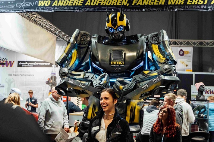 Highlights der Automobilmesse 2026 - Aktionen, Kfz-Neuerscheinungen und Stars der Szene