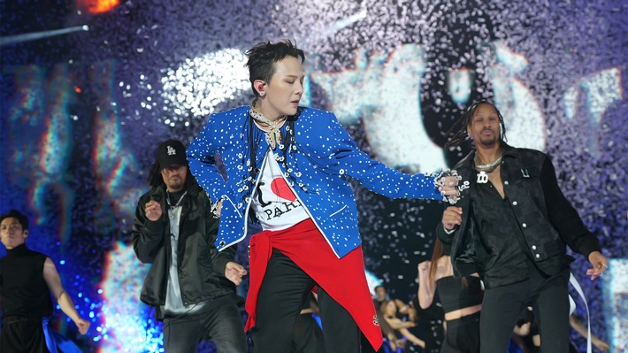 Pop_Around_the_Clock_G_Dragon_OTS_ZDF_Gilles_Gustine_97153-0-4 (1).jpg