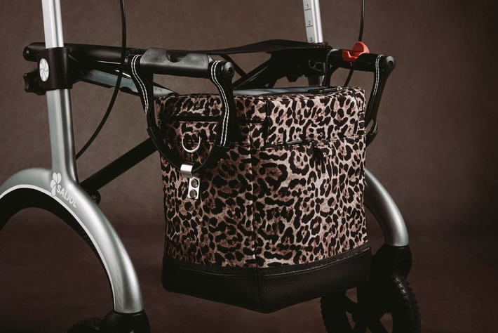 Praktisch und elegant: Neue Designertasche für den Rollator