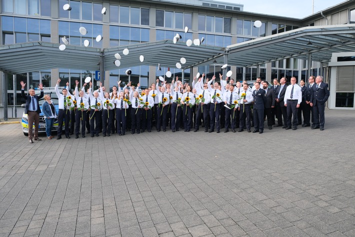 POL-GT: 46 Polizistinnen und Polizisten im Kreis Gütersloh begrüßt