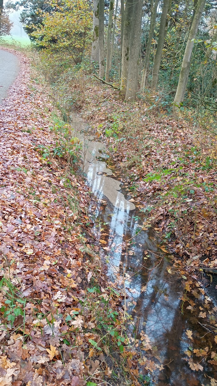 POL-OL: Ölverunreinigung in Wiefelstede-Metjendorf - Aufwendige Sanierungsarbeiten erforderlich
