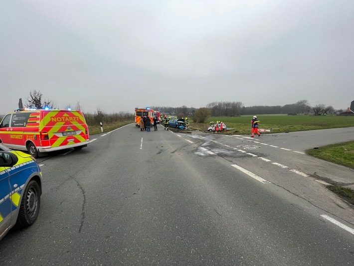 FW Dülmen: Verkehrsunfall auf der L580 fordert drei Verletzte