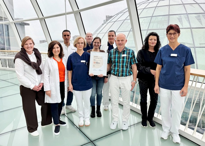 RHÖN-KLINIKUM Campus Bad Neustadt ist "Klinik mit Diabetes im Blick" / Ein starkes Zeichen zum Weltdiabetestag 2025