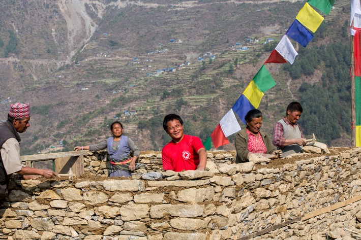 Un anno dopo il terremoto: il Nepal si riprende, anche grazie all