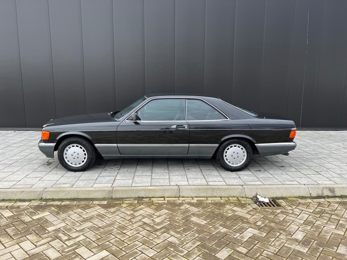 POL-NE: Oldtimer entwendet