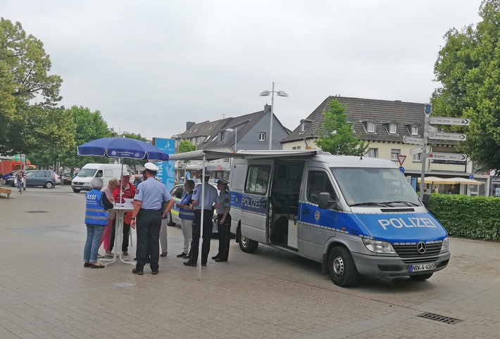 POL-ME: Das Info-Mobil kommt: Kriminalprävention vor dem Monheimer Rathaus - Monheim am Rhein - 2006170
