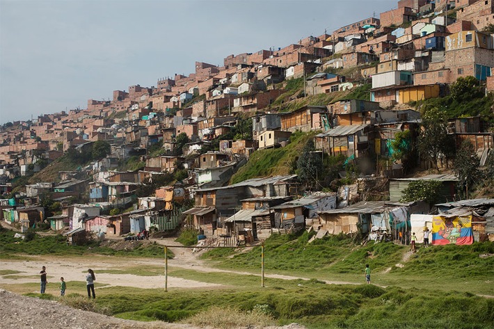 "Im Zentrum des Sturms stehen die Kinder": Der Stopp der US-Entwicklungshilfe trifft Kolumbien hart (Serie: Der Wegfall von USAID und seine Folgen, Teil 1)