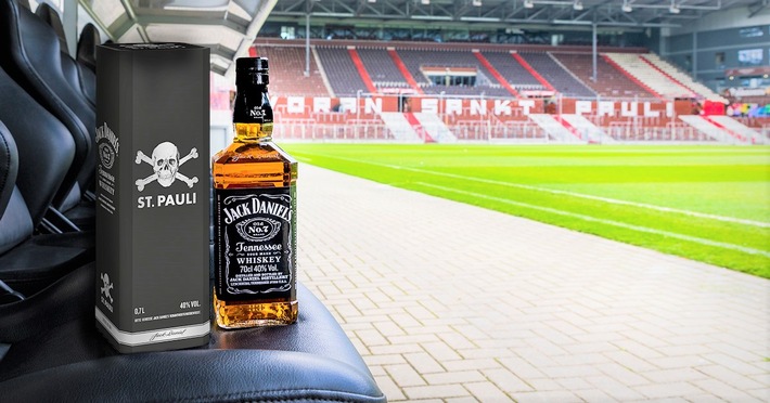 Neue limitierte Geschenkbox von JACK DANIEL&#039;S und dem FC St. Pauli