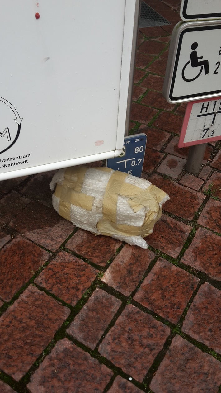 POL-SE: 150818.2 Bad Segeberg, Lübecker Straße - Folgemeldung - Verdächtiges Paket entpuppte sich als Müll