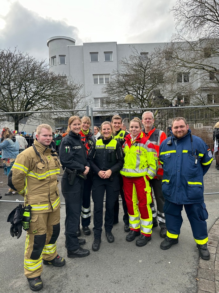 POL-OS: Osnabrück: Positive Bilanz der Polizei Osnabrück zum Karnevalsumzug am Ossensamstag