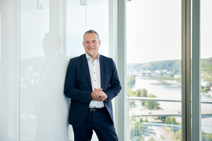 Presse-Info: Debeka investiert bis zu 400 Millionen Euro in Infrastruktur mit KGAL Investment Management