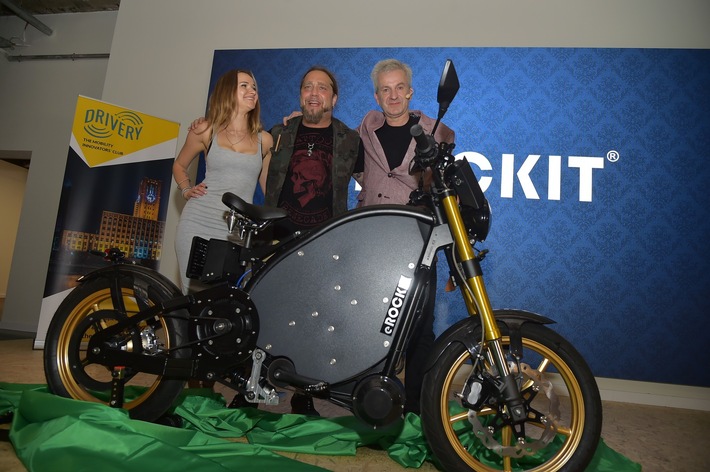 Pedal-operated electric motorcycle: World première of the new eROCKIT