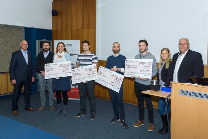 FERCHAU Paderborn prämiert herausragende Studenten mit Förderpreis