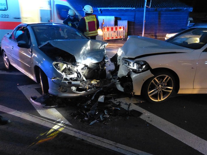 POL-PDNW: (Frankeneck) Verkehrsunfall mit sechs Verletzten