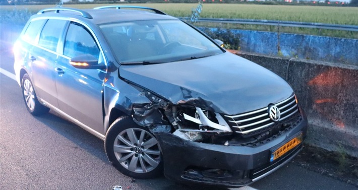 POL-MS: Auffahrunfall auf Autobahn 43 bei Senden - 21-Jährige schwer verletzt