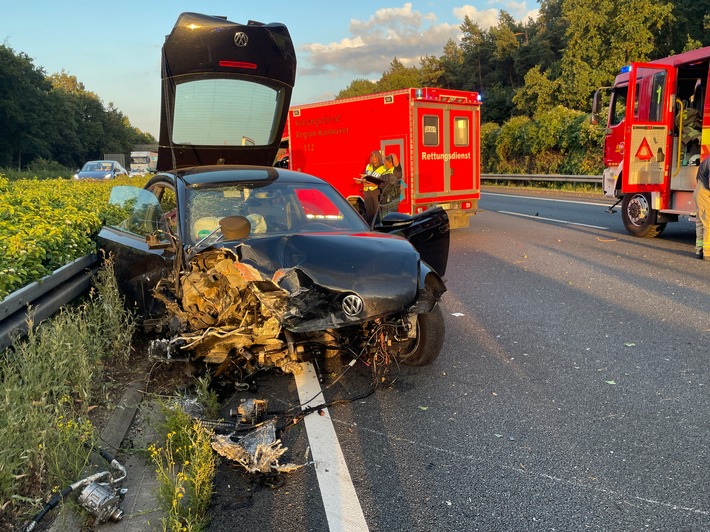 FW Lehrte: Schwerer Unfall auf der A2 zwischen Lehrte und Hämelerwald