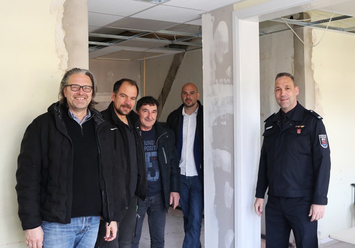 FW Bremerhaven: Renovierungsmaßnahmen am Gerätehaus der Freiwilligen Feuerwehr Lehe