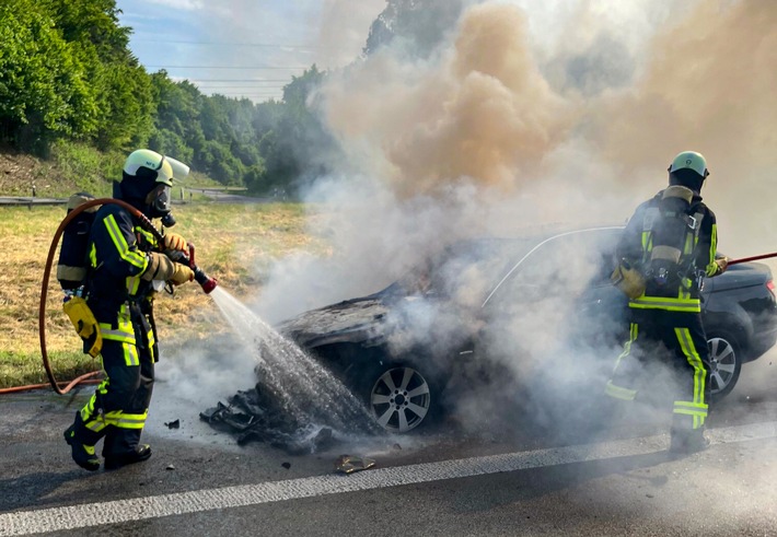 FW-BO: PKW Brand auf der A 40