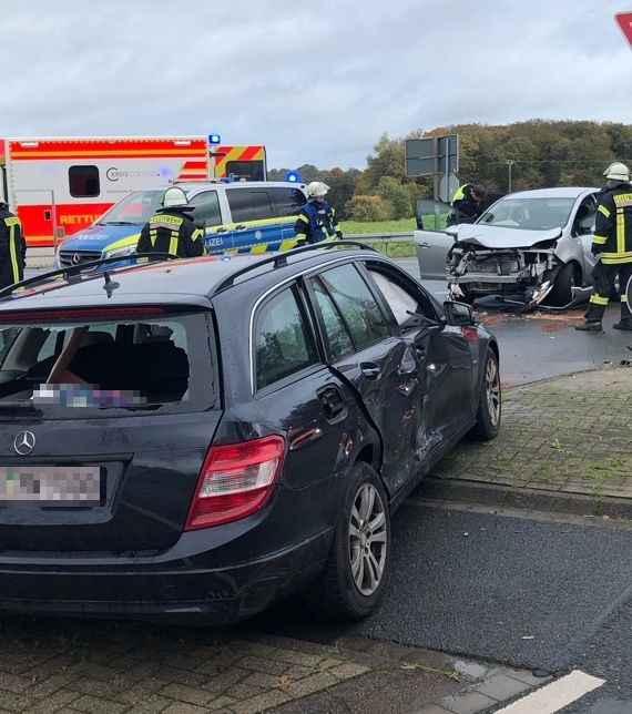 POL-COE: Rosendahl, Osterwick, B 474/ Autos zusammengestoßen