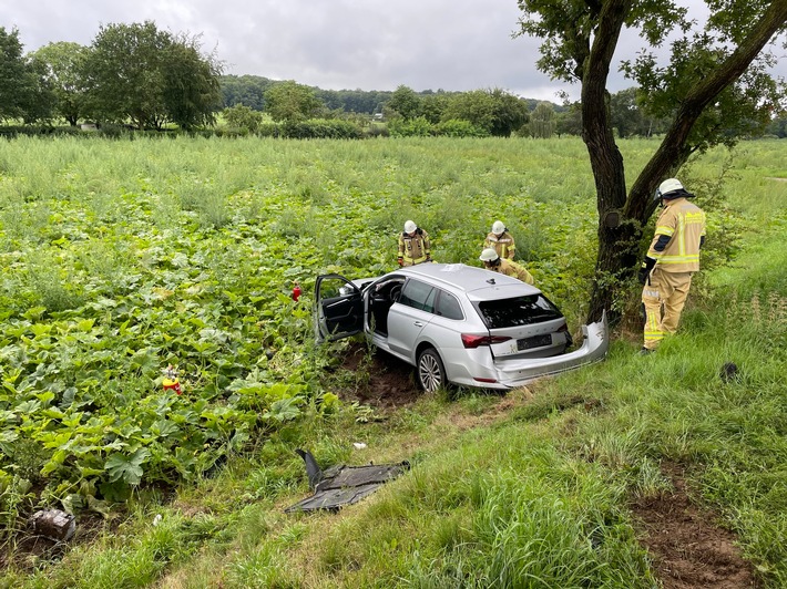 FW Xanten: Verkehrsunfall zwischen PKW und Personenzug