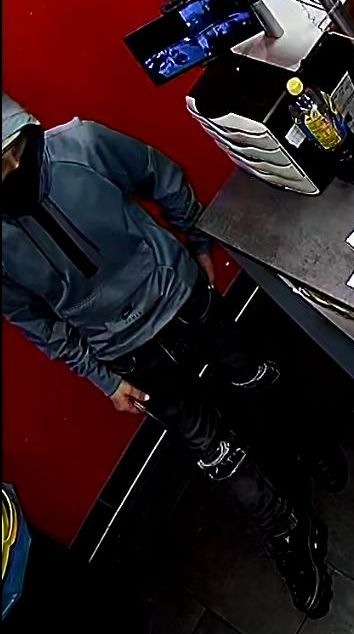 POL-SLS: Öffentlichkeitsfahndung nach versuchtem schweren Raub auf Tankstelle